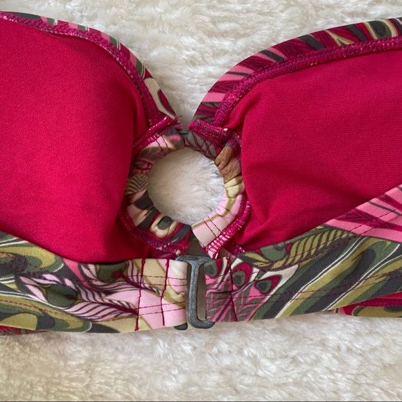 Converse swimsuit top SIZE MEDIUM - Picture 5 of 9